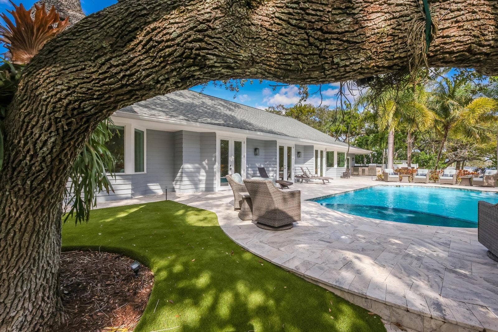 1253 N BASIN LANE, Sarasota, FL 34242 1253 N BASIN LANE, Sarasota, FL 34242