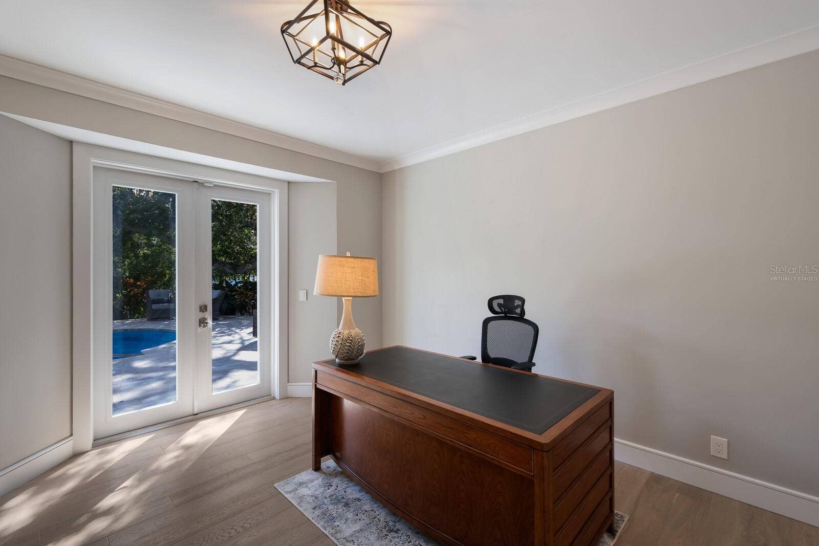 1253 N BASIN LANE, Sarasota, FL 34242 Virtually Staged