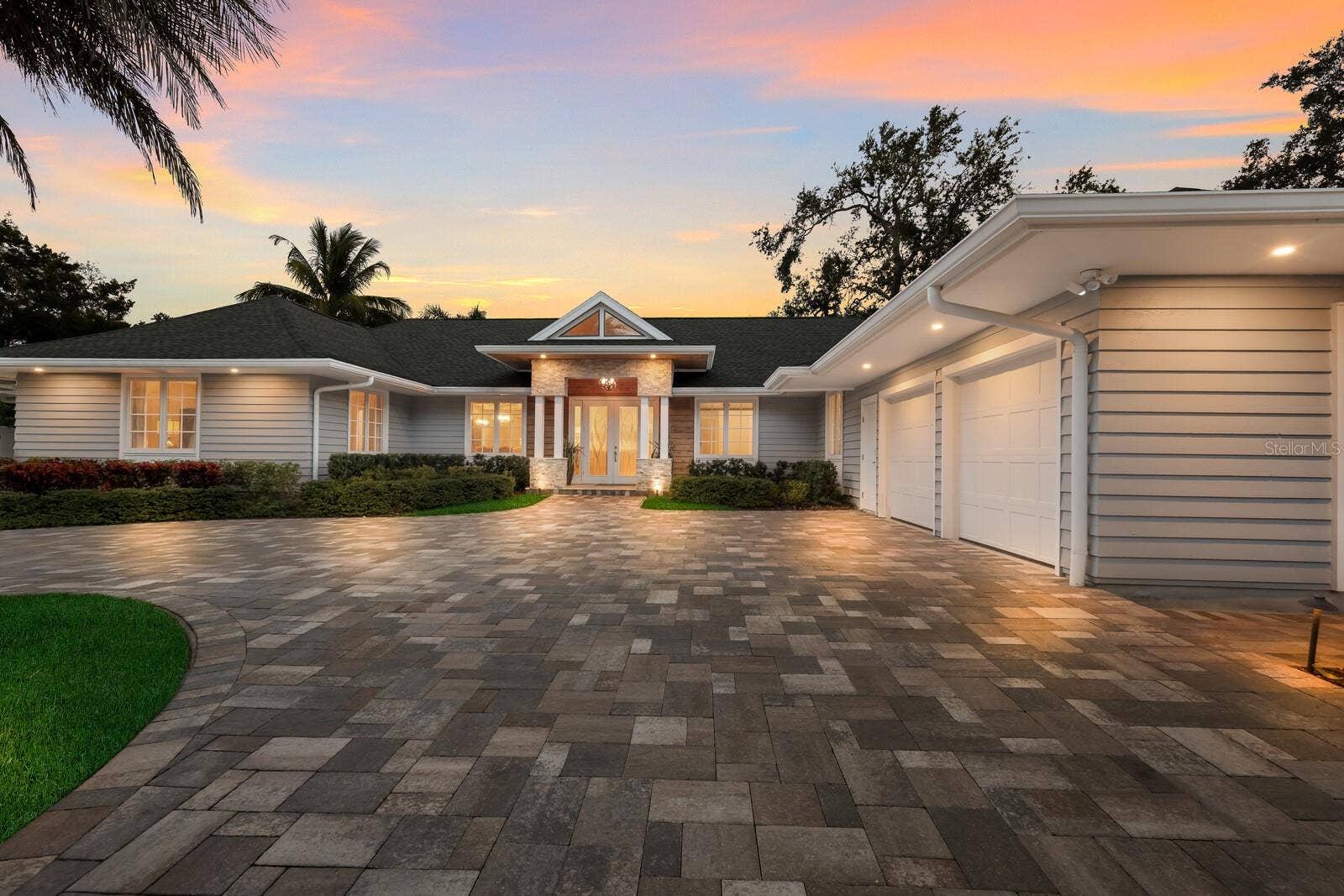 1253 N BASIN LANE, Sarasota, FL 34242 1253 N BASIN LANE, Sarasota, FL 34242