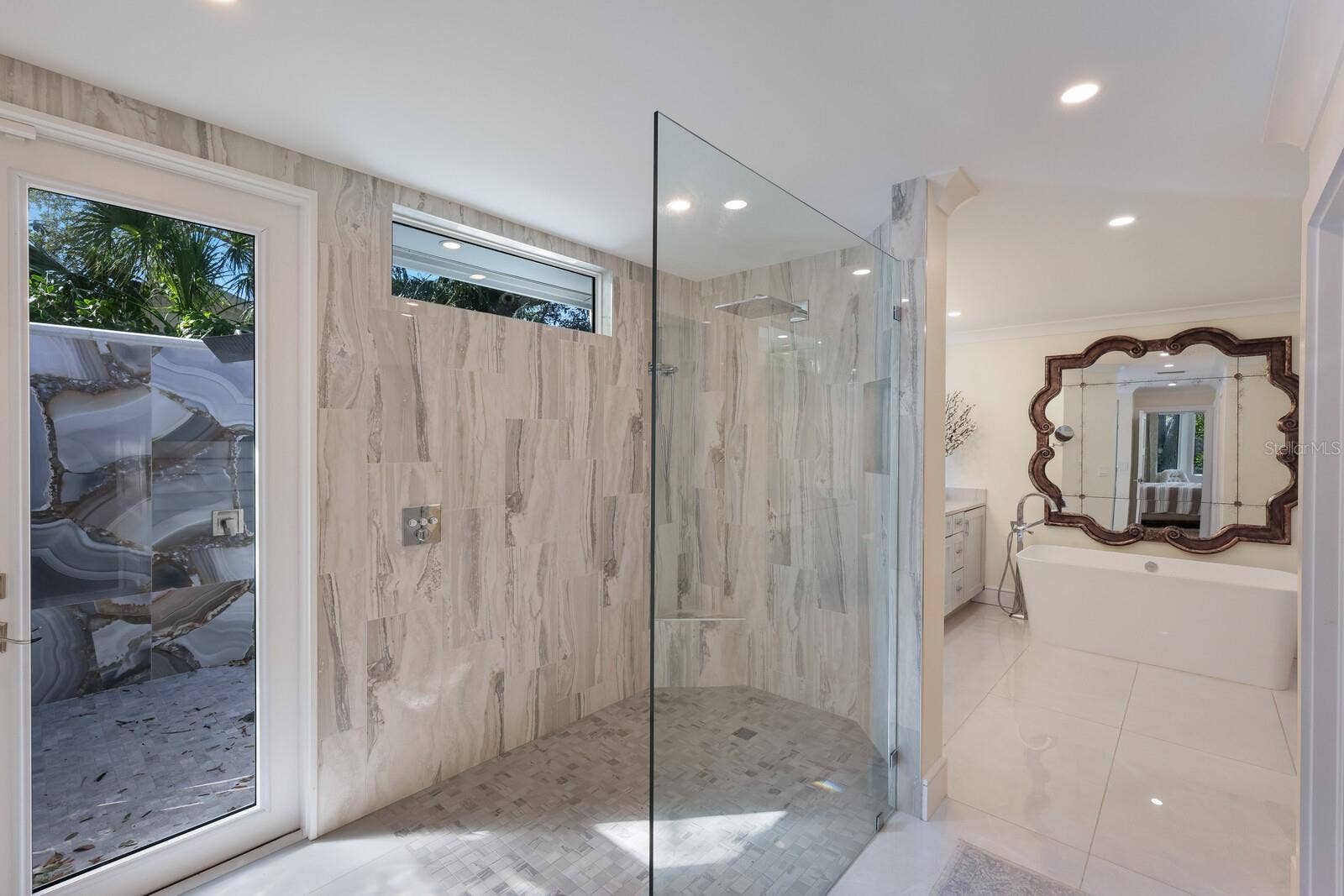 1253 N BASIN LANE, Sarasota, FL 34242 1253 N BASIN LANE, Sarasota, FL 34242