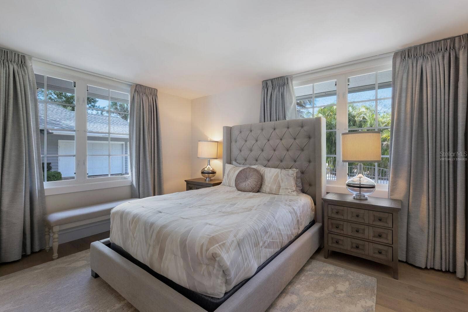 1253 N BASIN LANE, Sarasota, FL 34242 Virtually Staged