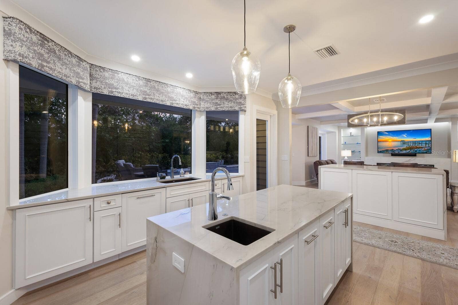 1253 N BASIN LANE, Sarasota, FL 34242 1253 N BASIN LANE, Sarasota, FL 34242