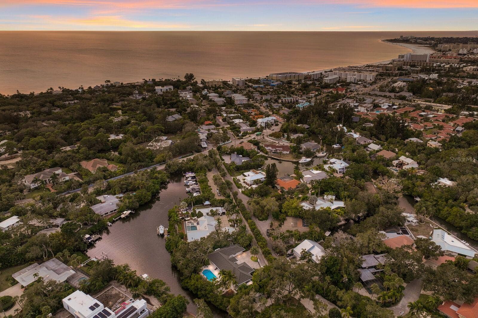 1253 N BASIN LANE, Sarasota, FL 34242 1253 N BASIN LANE, Sarasota, FL 34242