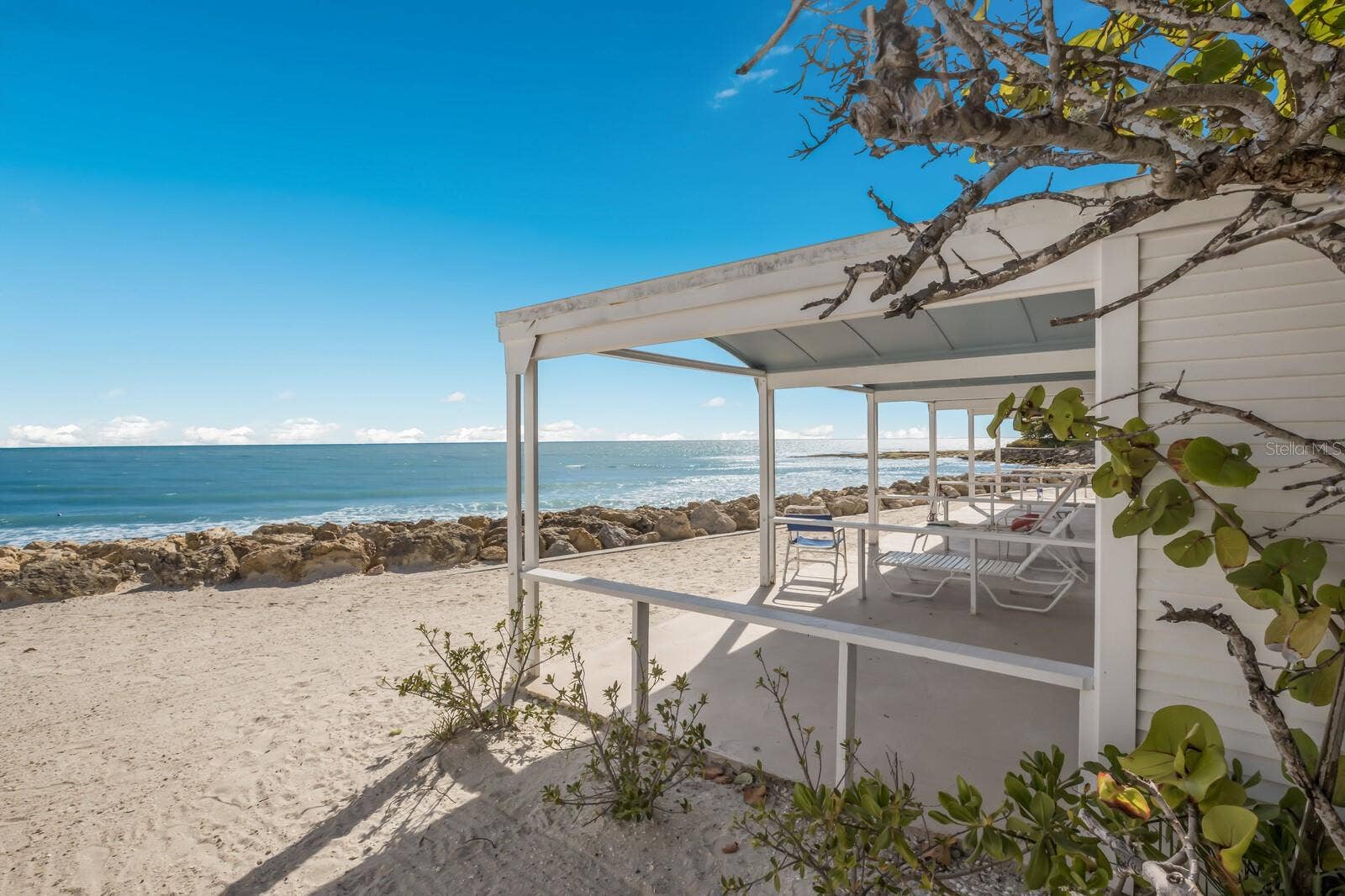 1253 N BASIN LANE, Sarasota, FL 34242 1253 N BASIN LANE, Sarasota, FL 34242