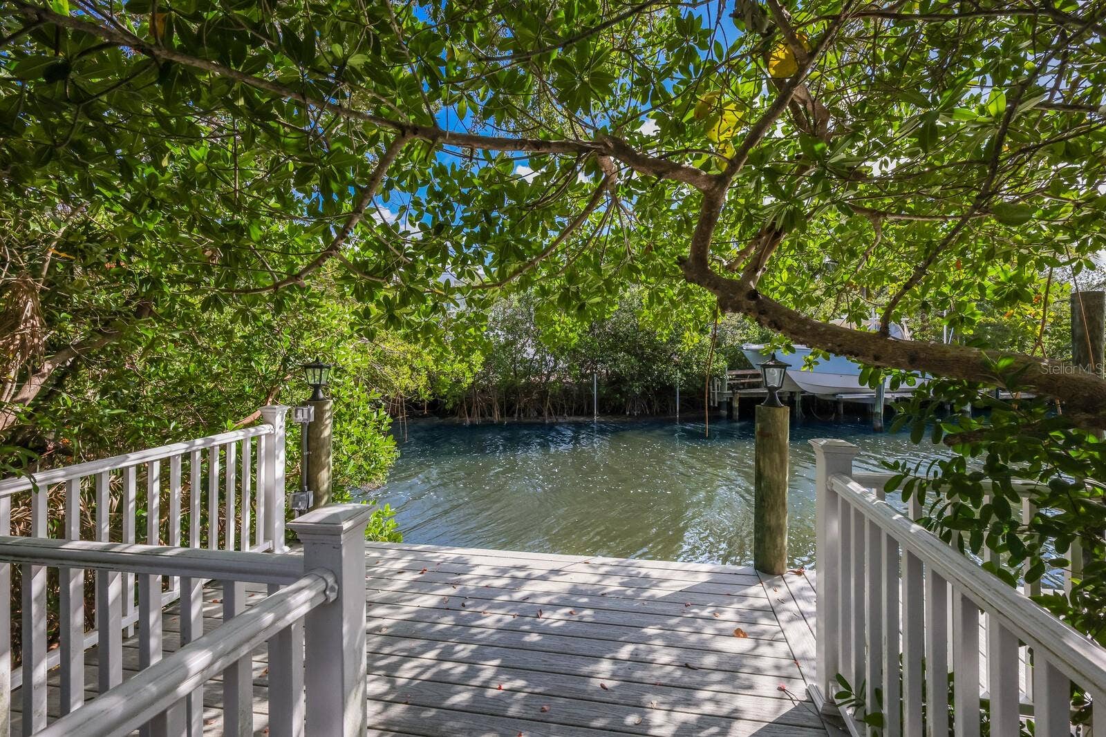1253 N BASIN LANE, Sarasota, FL 34242 1253 N BASIN LANE, Sarasota, FL 34242