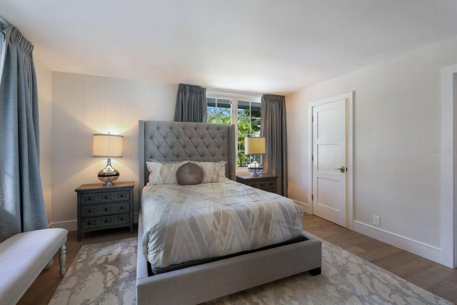 1253 N BASIN LANE, Sarasota, FL 34242 Virtually Staged