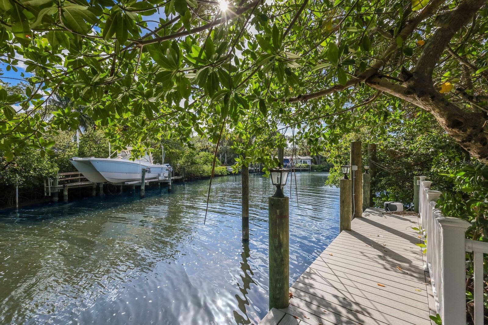 1253 N BASIN LANE, Sarasota, FL 34242 1253 N BASIN LANE, Sarasota, FL 34242