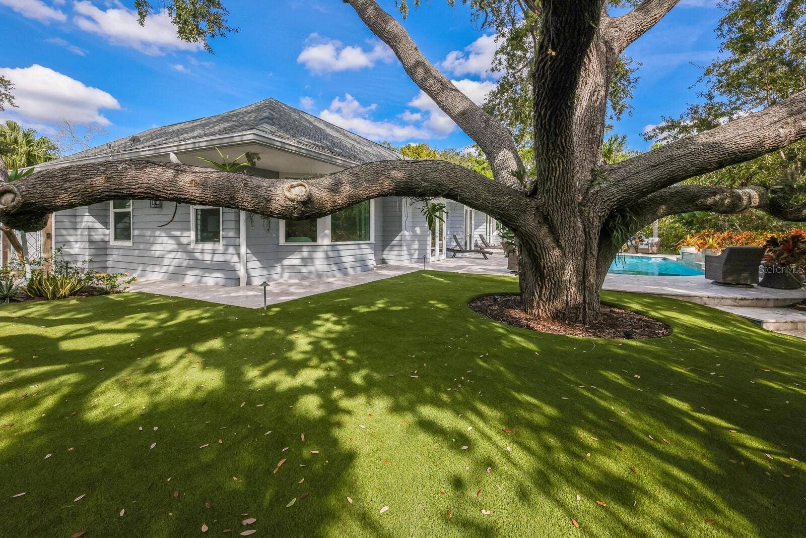 1253 N BASIN LANE, Sarasota, FL 34242 1253 N BASIN LANE, Sarasota, FL 34242
