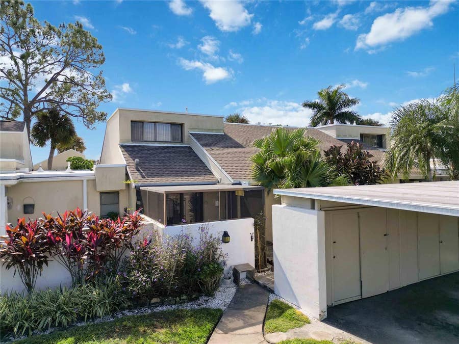 Property photo for 2767 HORSESHOE COURT, #Q-3, Sarasota, FL