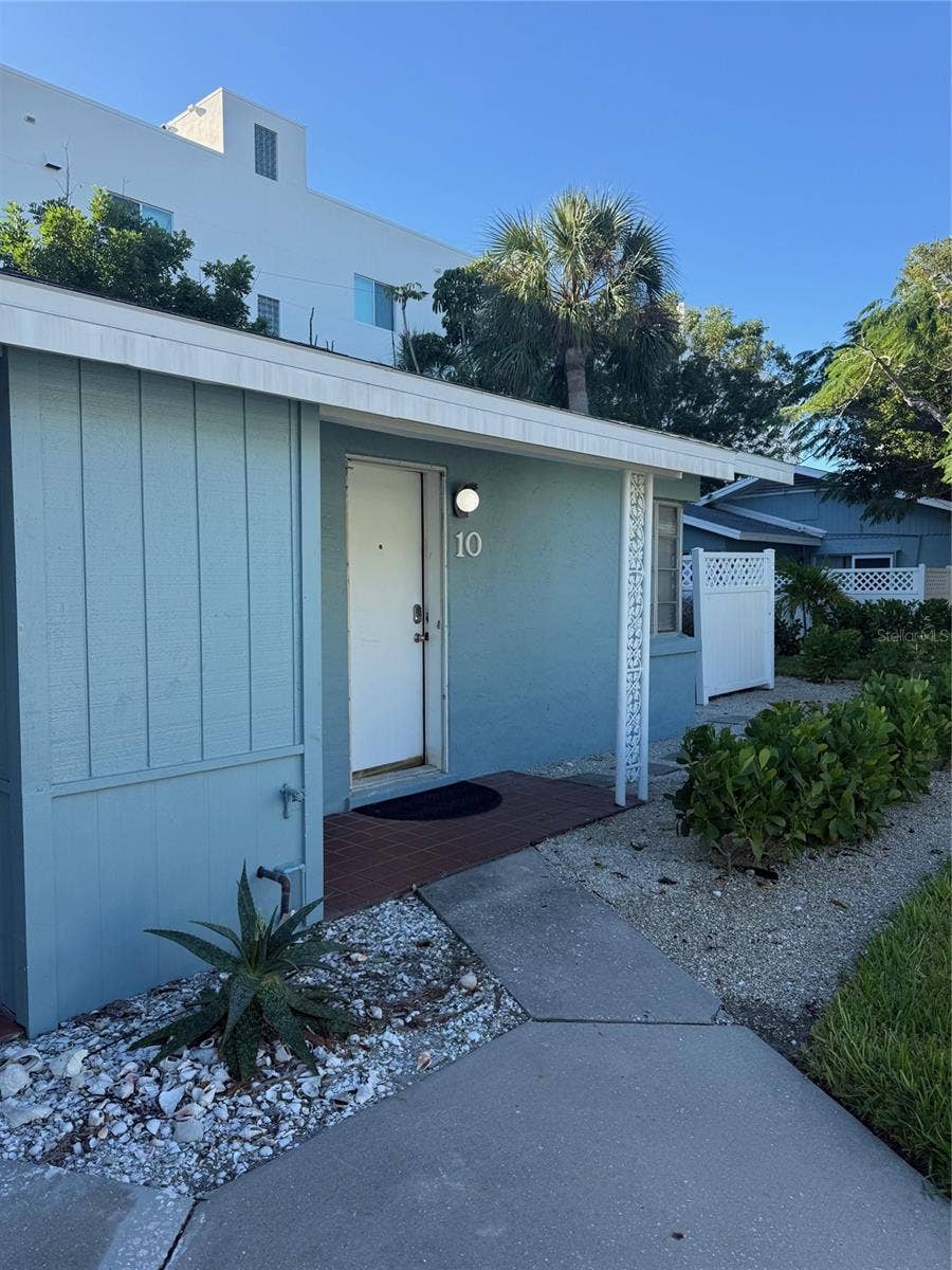 Property photo for 170 ROOSEVELT DRIVE, #10, Sarasota, FL