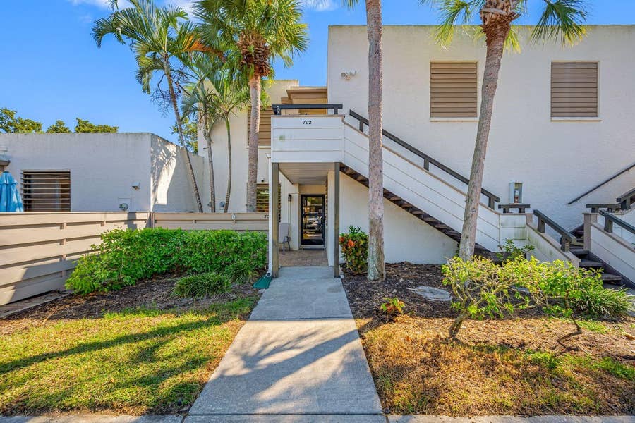 Property photo for 703 OAKVIEW DRIVE, #703, Bradenton, FL