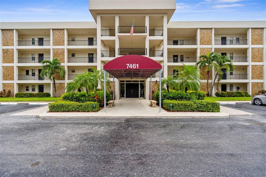 Property photo for 7461 W COUNTRY CLUB DRIVE N, #301, Sarasota, FL