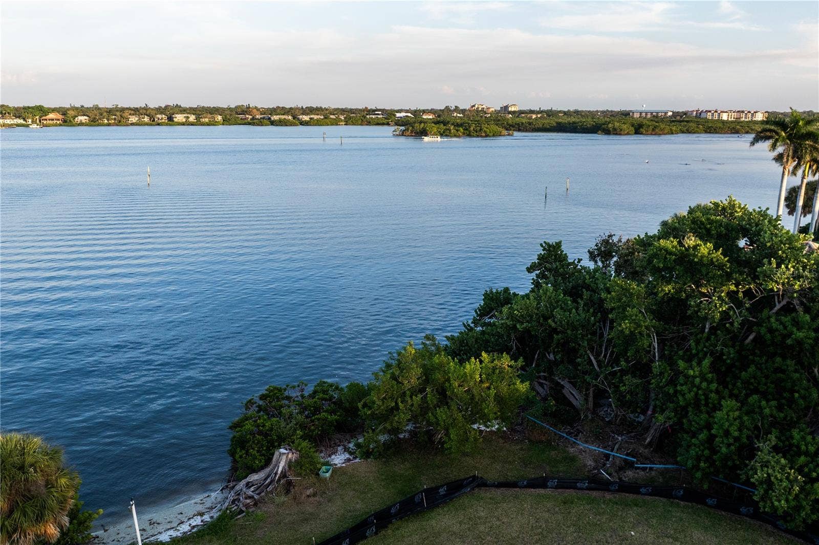 1290 HIDDEN HARBOR WAY, Sarasota, FL 34242 1290 HIDDEN HARBOR WAY, Sarasota, FL 34242