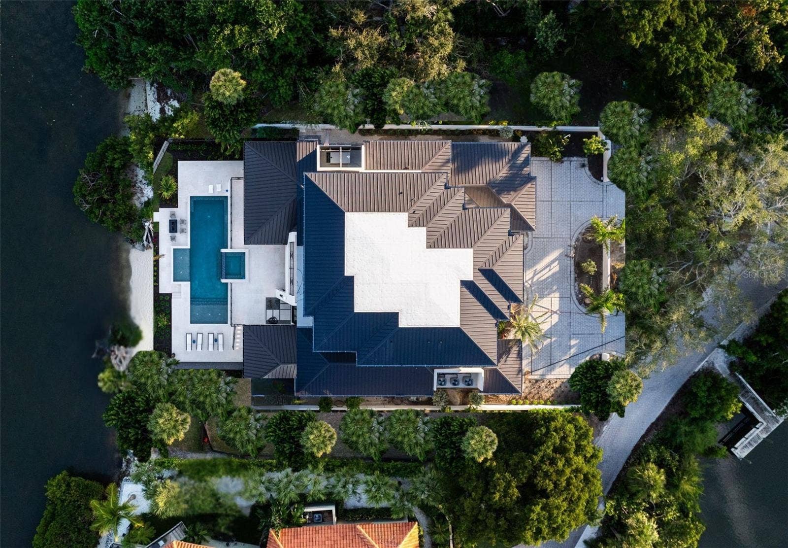 1290 HIDDEN HARBOR WAY, Sarasota, FL 34242 Rendering on lot Visualization purposes only