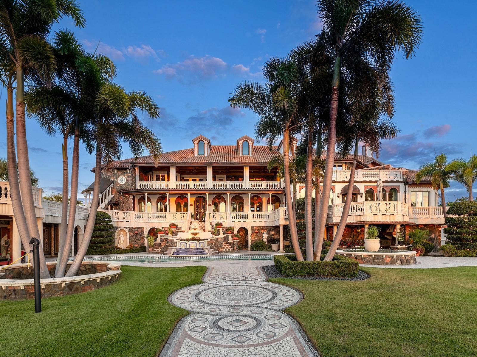 1310 S LAKE SHORE DRIVE, Sarasota, FL 34231 1310 S LAKE SHORE DRIVE, Sarasota, FL 34231