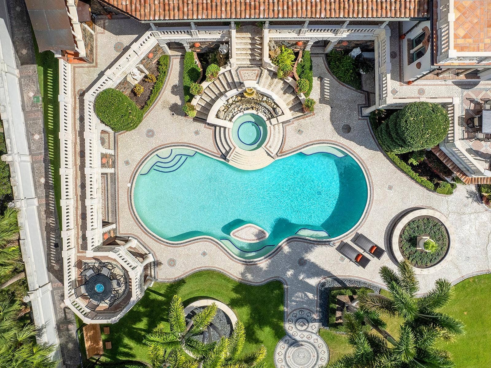 1310 S LAKE SHORE DRIVE, Sarasota, FL 34231 1310 S LAKE SHORE DRIVE, Sarasota, FL 34231