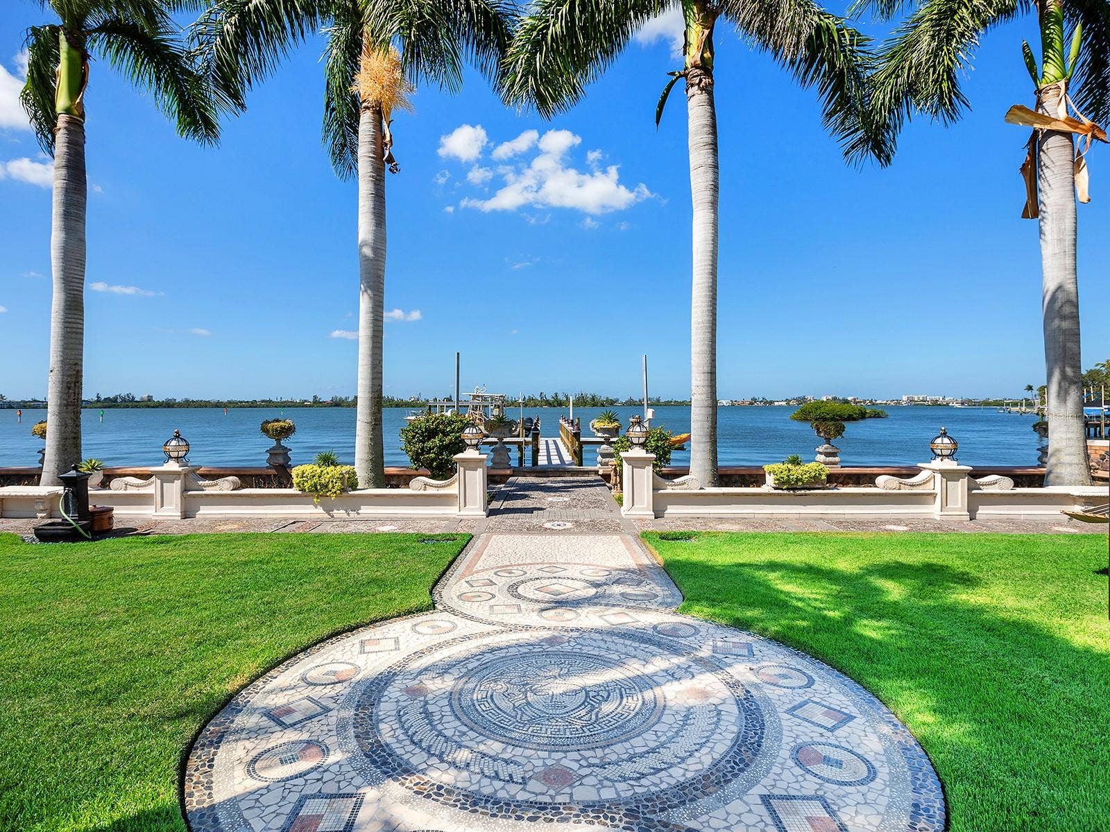1310 S LAKE SHORE DRIVE, Sarasota, FL 34231 1310 S LAKE SHORE DRIVE, Sarasota, FL 34231