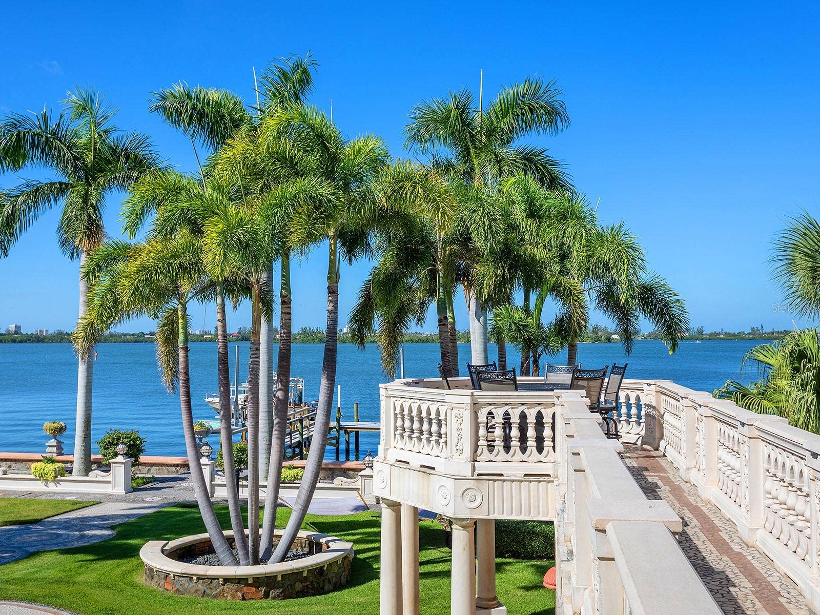 1310 S LAKE SHORE DRIVE, Sarasota, FL 34231 1310 S LAKE SHORE DRIVE, Sarasota, FL 34231