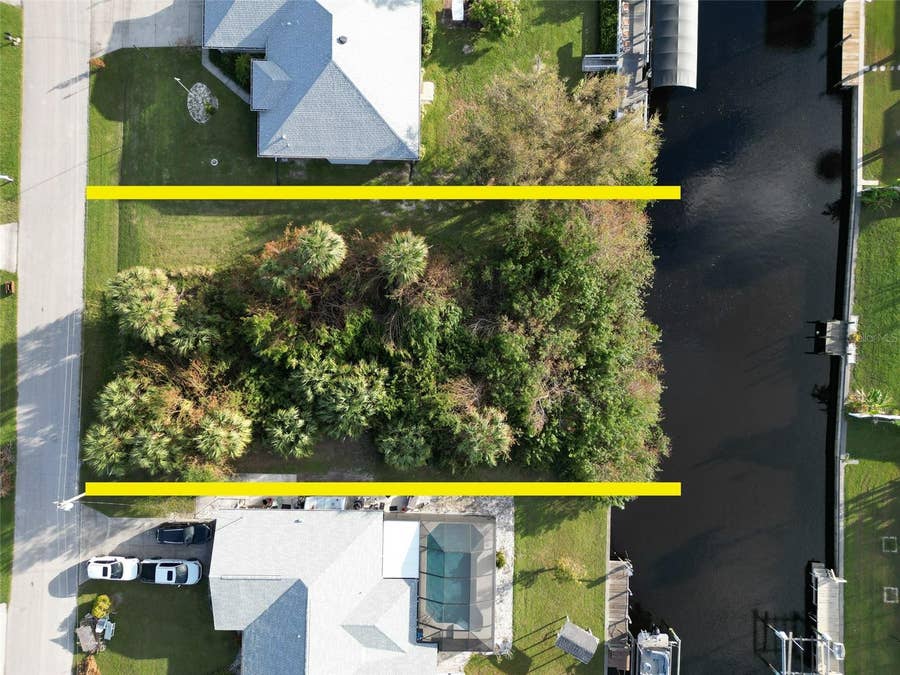 Property photo for 4194 YUCATAN CIRCLE, Port Charlotte, FL