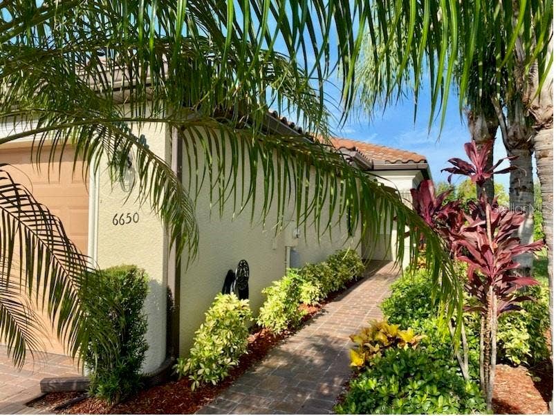 Property photo for 6650 WILLOWSHIRE WAY, Bradenton, FL