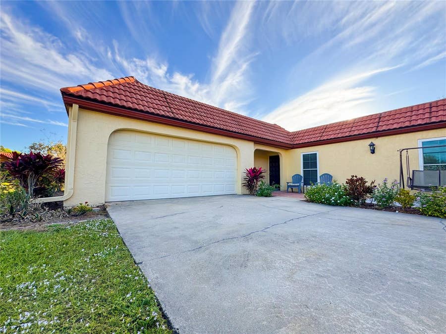 Property photo for 914 W FAITH CIRCLE, Bradenton, FL