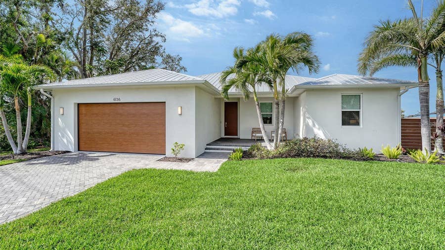 Property photo for 6136 HOLLYWOOD BOULEVARD, Sarasota, FL
