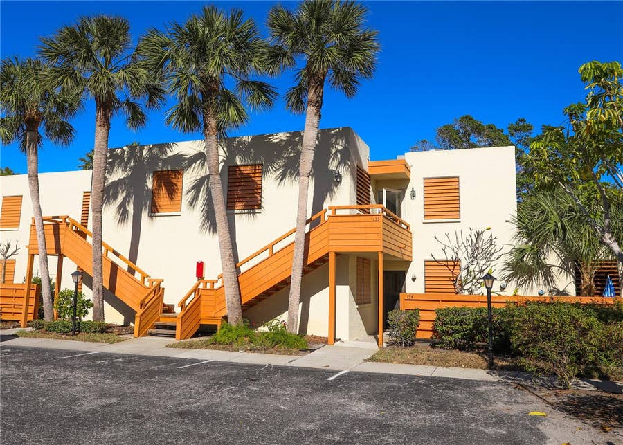Property photo for 133 WILD PALM DRIVE, #133, Bradenton, FL