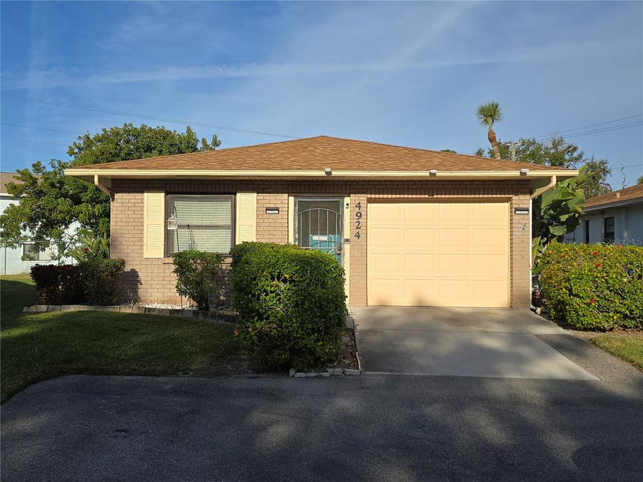 Property photo for 4924 LIVE OAK CIRCLE, #115, Bradenton, FL