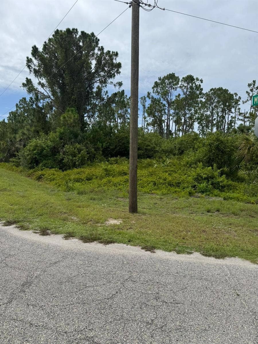 Property photo for MATTOX CIRCLE, North Port, FL
