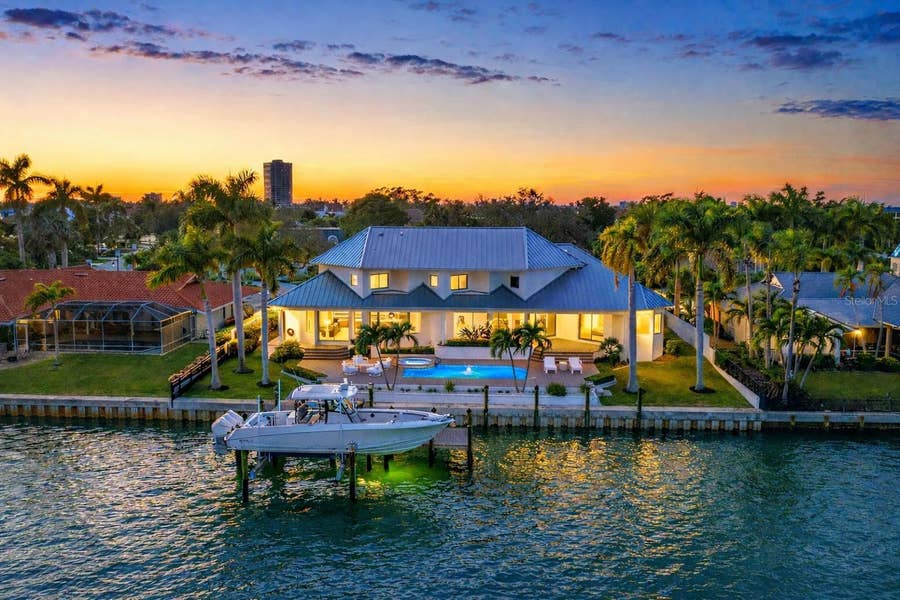 Property photo for 259 ROBIN DRIVE, Sarasota, FL
