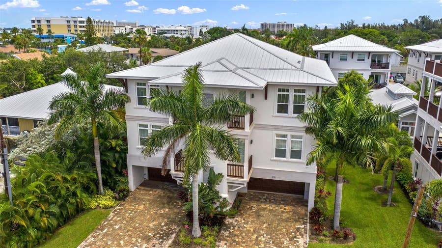 Property photo for 1021 CRESCENT STREET, #1, Sarasota, FL