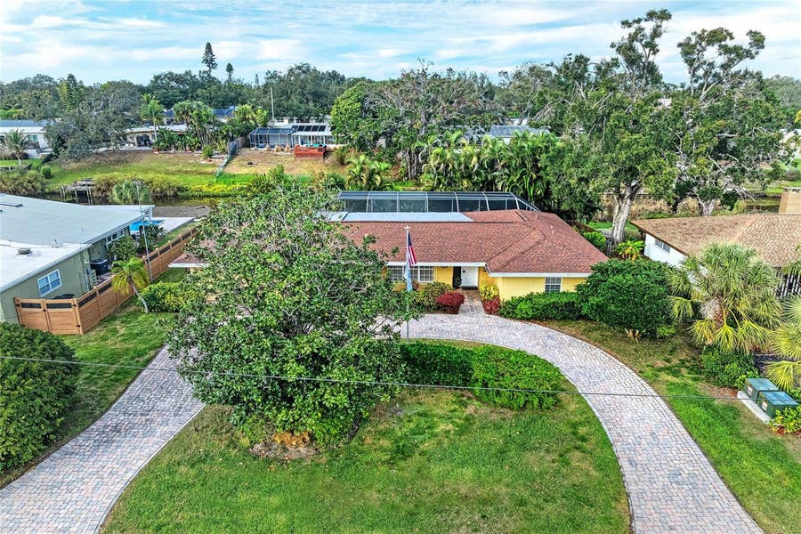 Property photo for 3310 MINEOLA DRIVE, Sarasota, FL