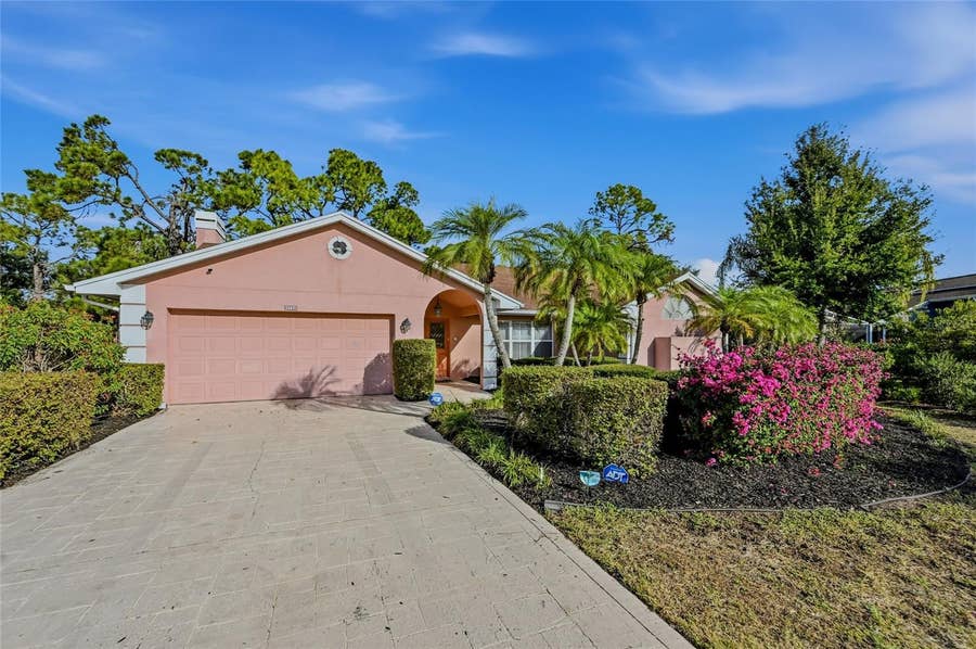 Property photo for 3732 SURREY LANE, Sarasota, FL