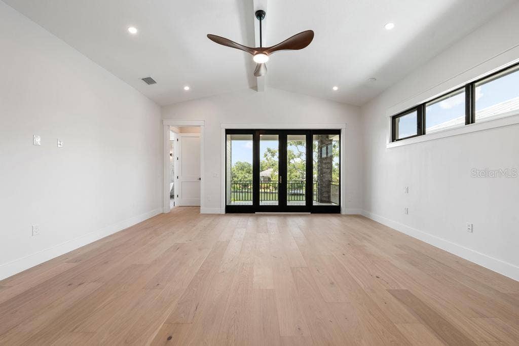 527 VENICE LANE, Sarasota, FL 34242 527 VENICE LANE, Sarasota, FL 34242