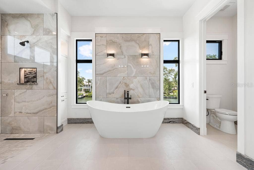 527 VENICE LANE, Sarasota, FL 34242 527 VENICE LANE, Sarasota, FL 34242