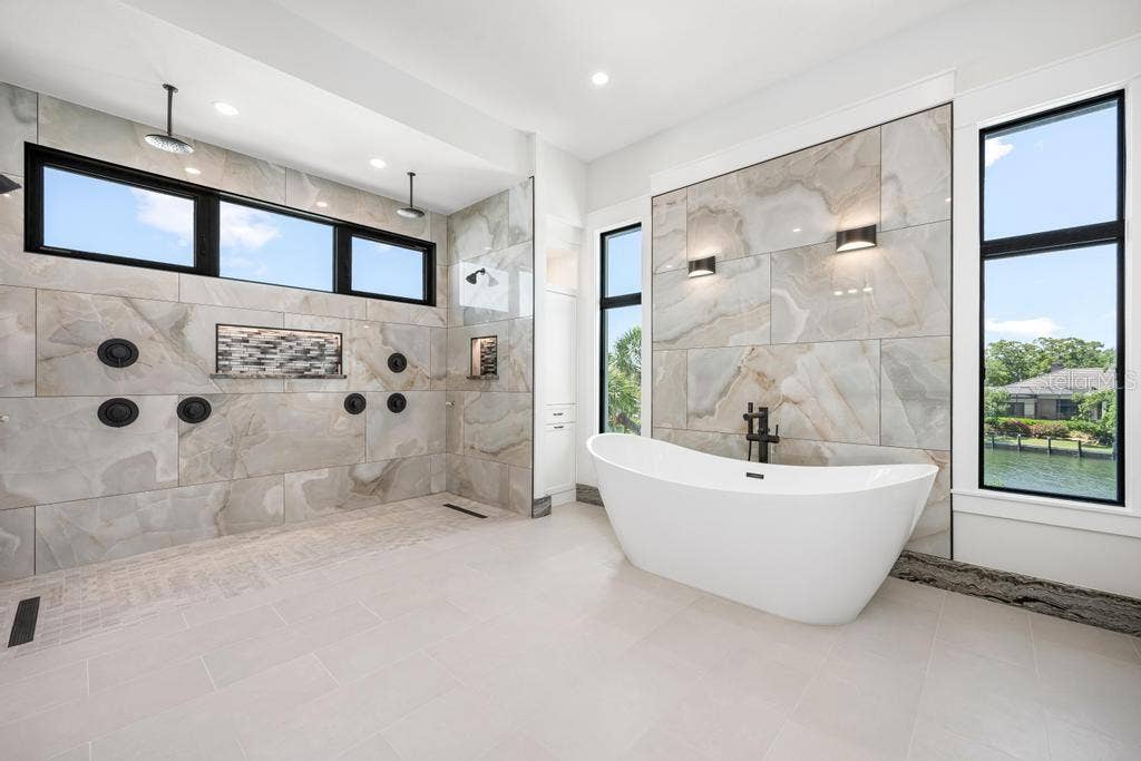 527 VENICE LANE, Sarasota, FL 34242 527 VENICE LANE, Sarasota, FL 34242