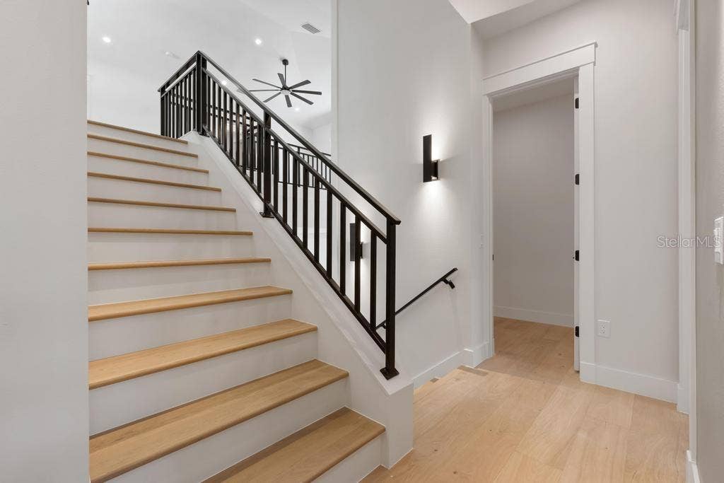 527 VENICE LANE, Sarasota, FL 34242 527 VENICE LANE, Sarasota, FL 34242