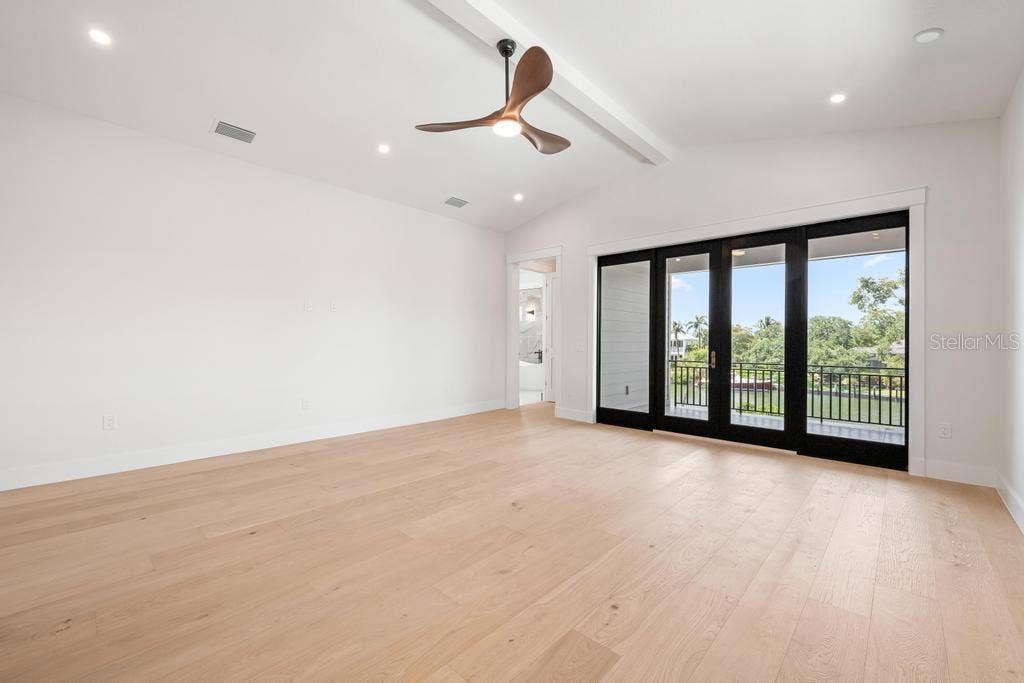527 VENICE LANE, Sarasota, FL 34242 527 VENICE LANE, Sarasota, FL 34242