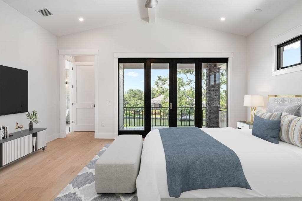 527 VENICE LANE, Sarasota, FL 34242 527 VENICE LANE, Sarasota, FL 34242