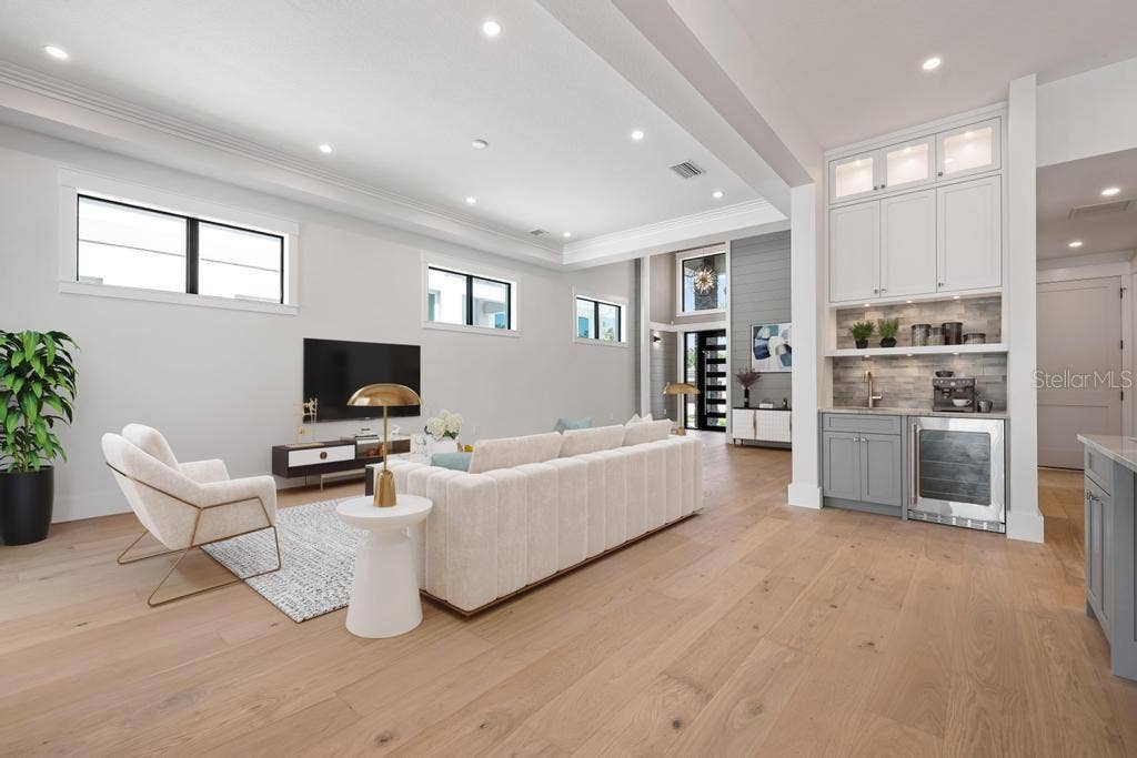 527 VENICE LANE, Sarasota, FL 34242 527 VENICE LANE, Sarasota, FL 34242