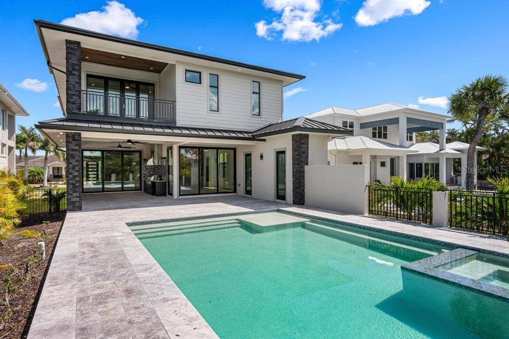 527 VENICE LANE, Sarasota, FL 34242 527 VENICE LANE, Sarasota, FL 34242