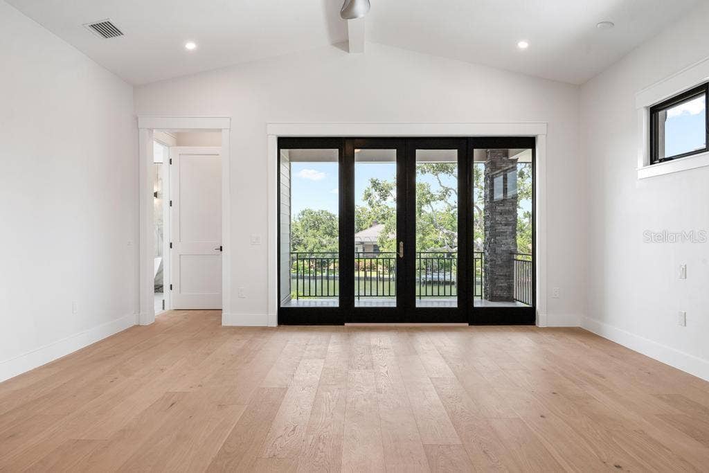 527 VENICE LANE, Sarasota, FL 34242 527 VENICE LANE, Sarasota, FL 34242