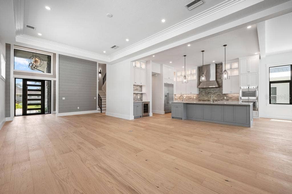 527 VENICE LANE, Sarasota, FL 34242 527 VENICE LANE, Sarasota, FL 34242