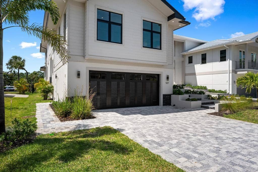 527 VENICE LANE, Sarasota, FL 34242 527 VENICE LANE, Sarasota, FL 34242