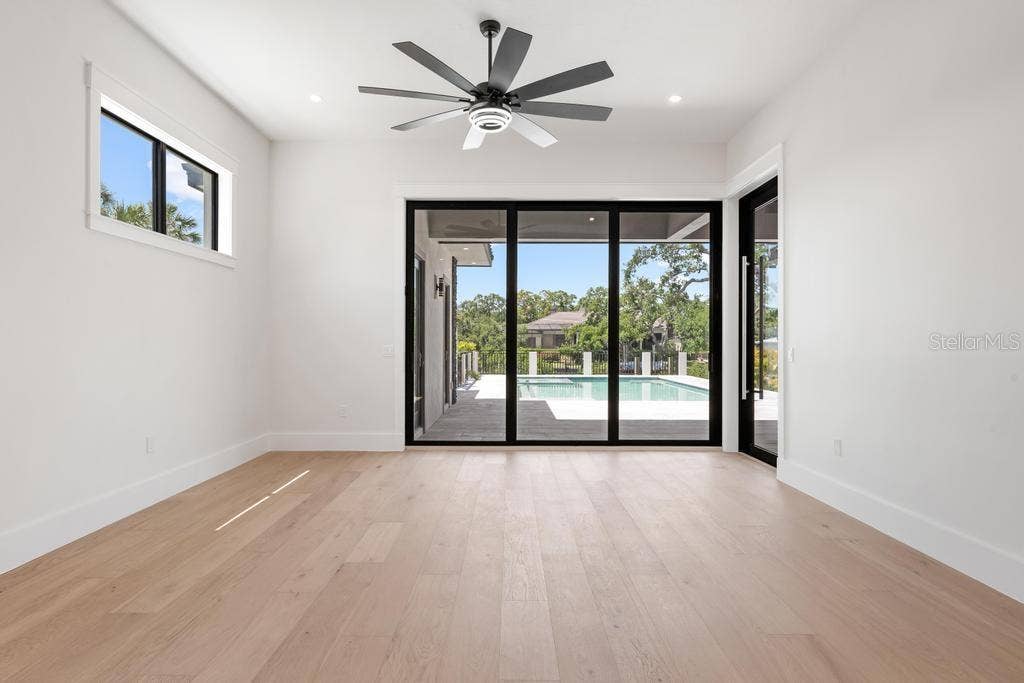 527 VENICE LANE, Sarasota, FL 34242 527 VENICE LANE, Sarasota, FL 34242