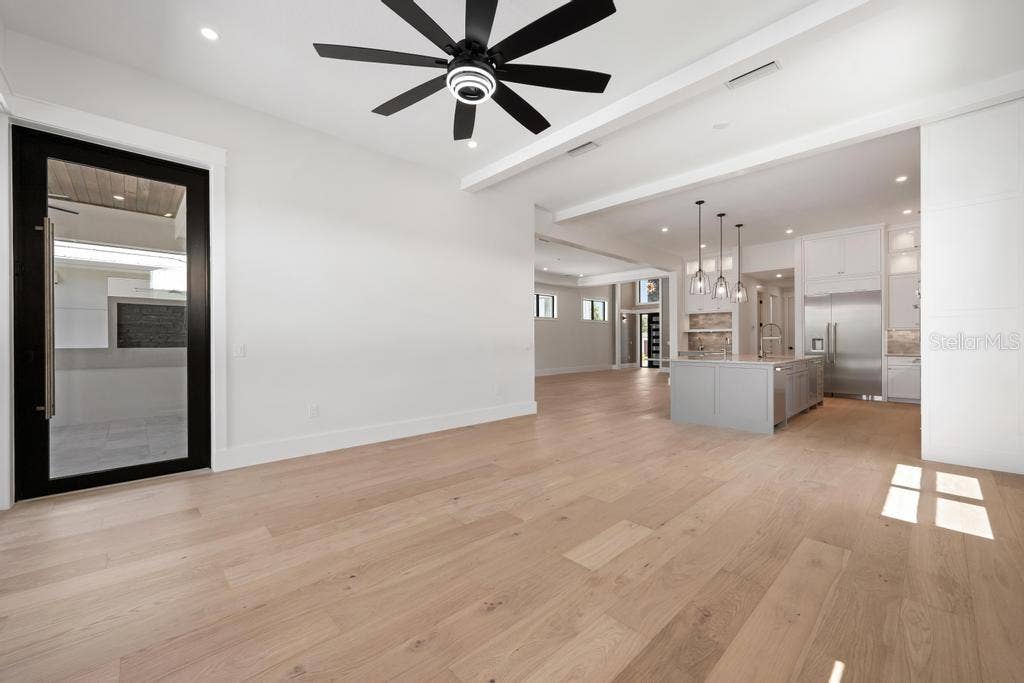 527 VENICE LANE, Sarasota, FL 34242 527 VENICE LANE, Sarasota, FL 34242