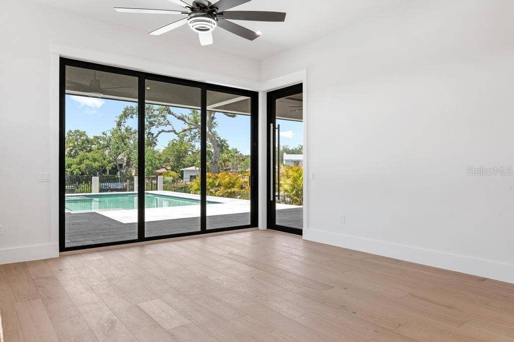 527 VENICE LANE, Sarasota, FL 34242 527 VENICE LANE, Sarasota, FL 34242