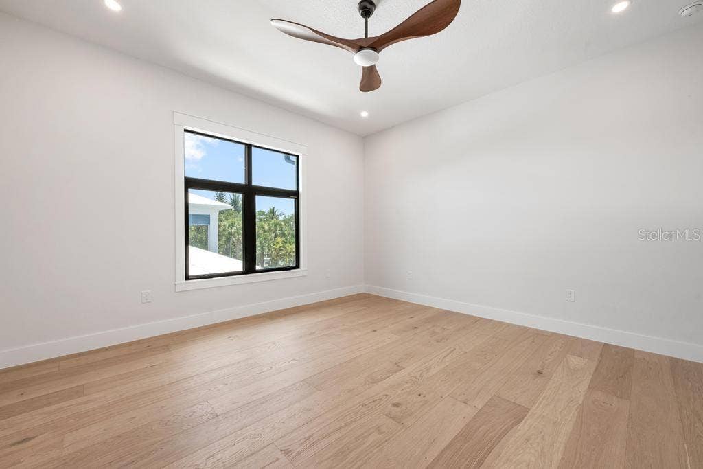 527 VENICE LANE, Sarasota, FL 34242 527 VENICE LANE, Sarasota, FL 34242
