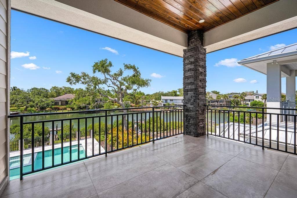 527 VENICE LANE, Sarasota, FL 34242 527 VENICE LANE, Sarasota, FL 34242