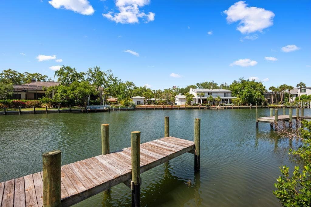 527 VENICE LANE, Sarasota, FL 34242 527 VENICE LANE, Sarasota, FL 34242